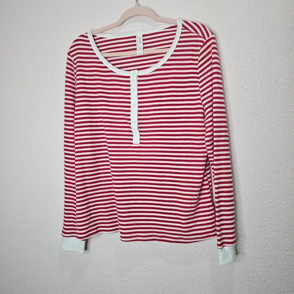 Auden‎ Sleepwear Womens Size XL Christmas Pajama Set Red White Striped Top Pants - Picture 2 of 8